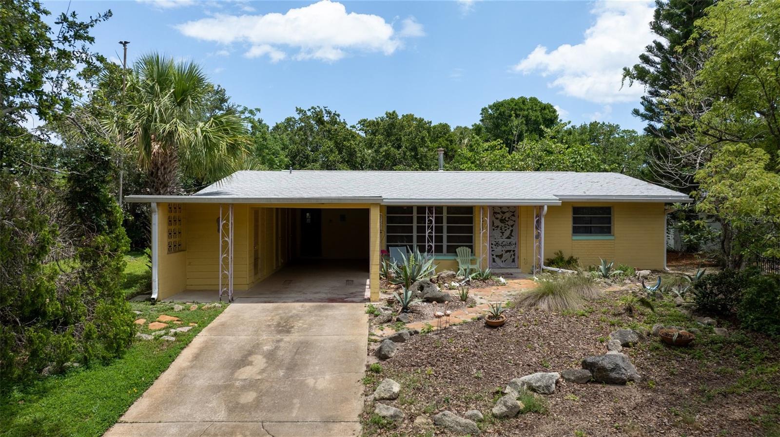 2107 SAXON DRIVE