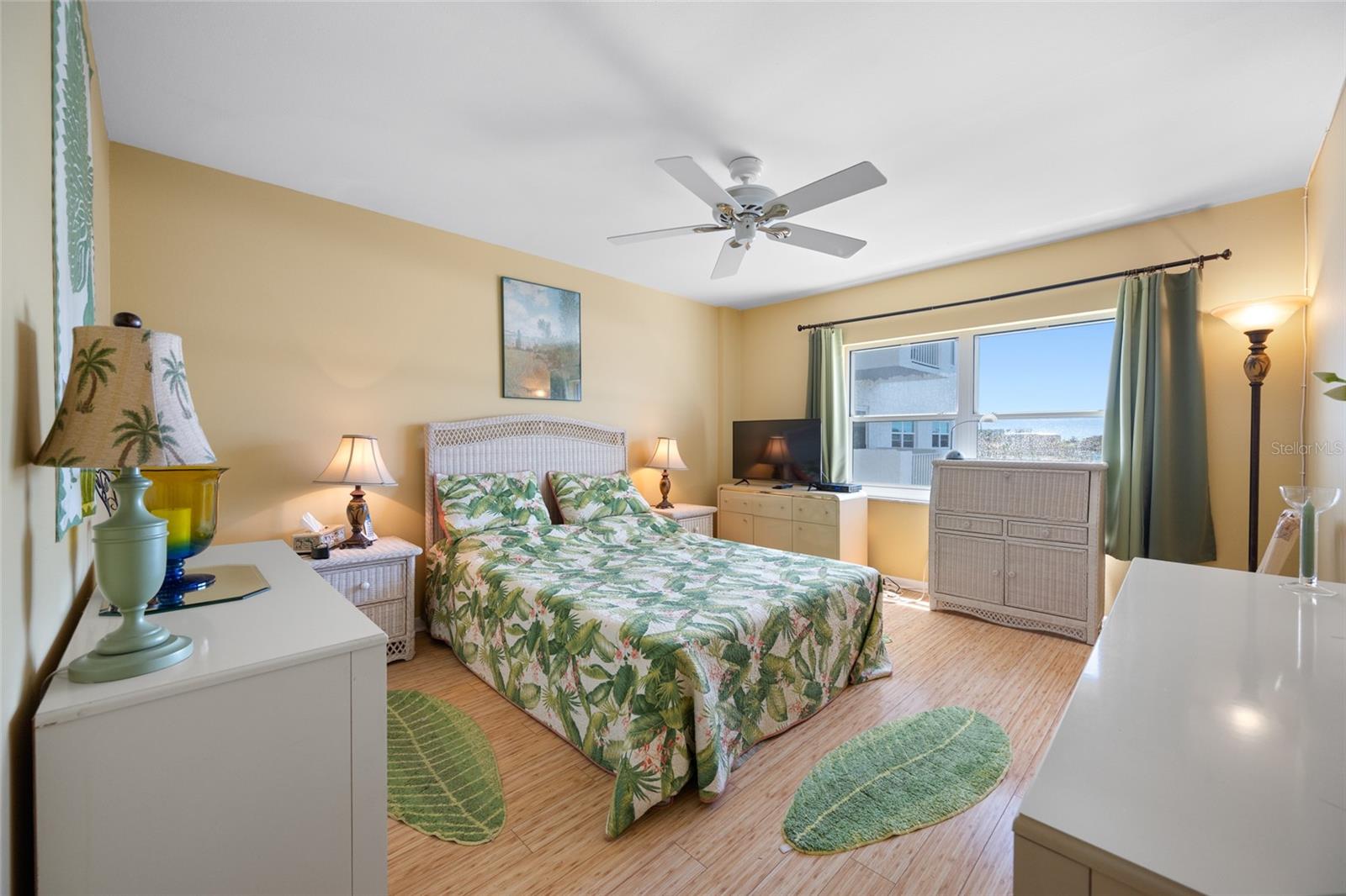 ST JAMES CONDO - Residential