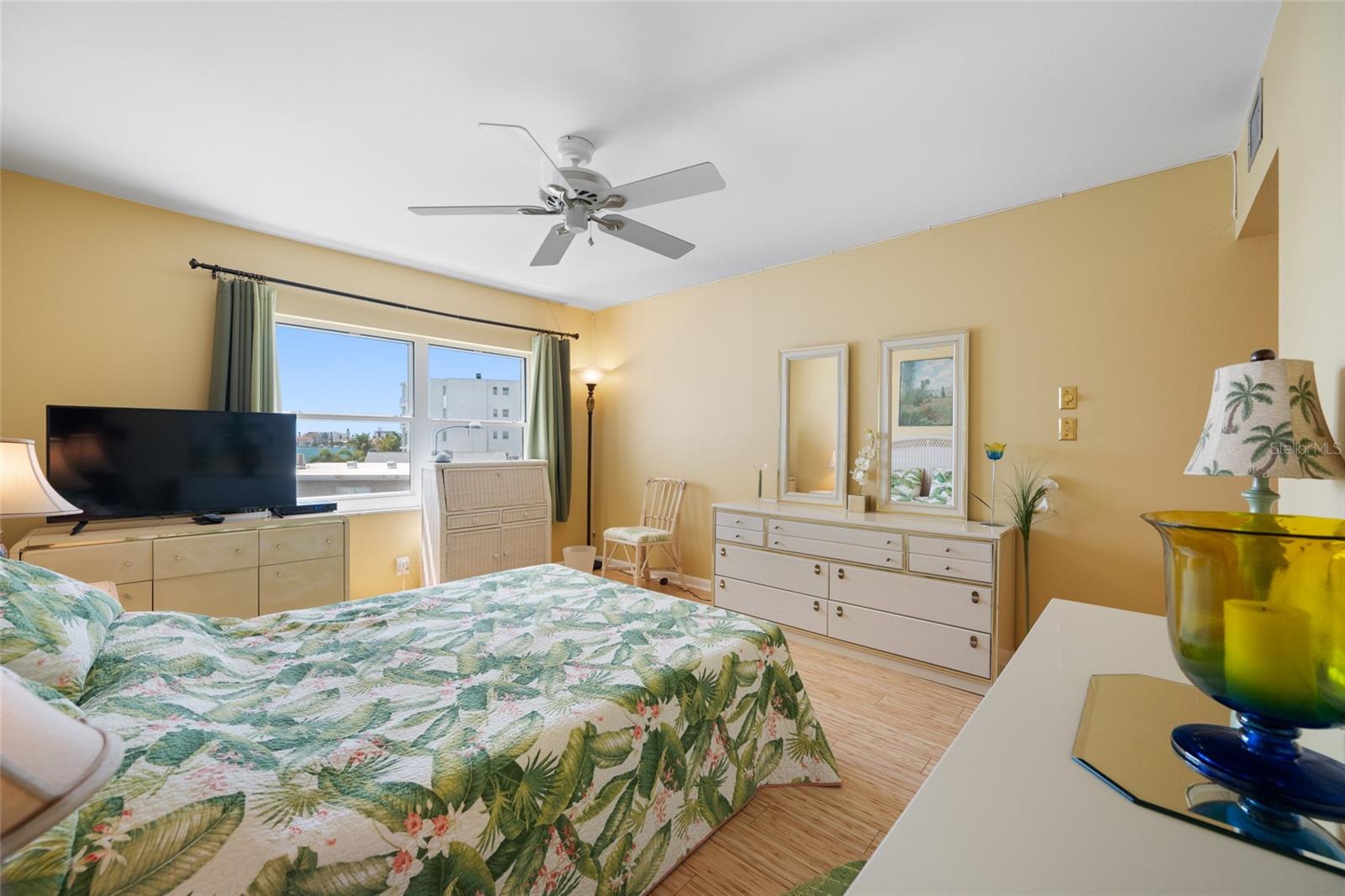 ST JAMES CONDO - Residential