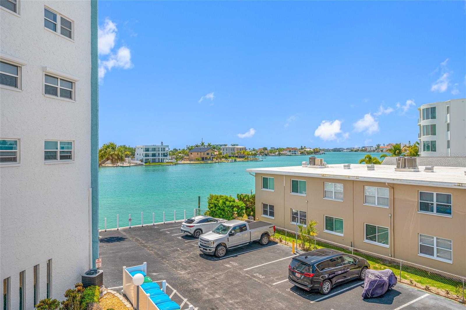 ST JAMES CONDO - Residential