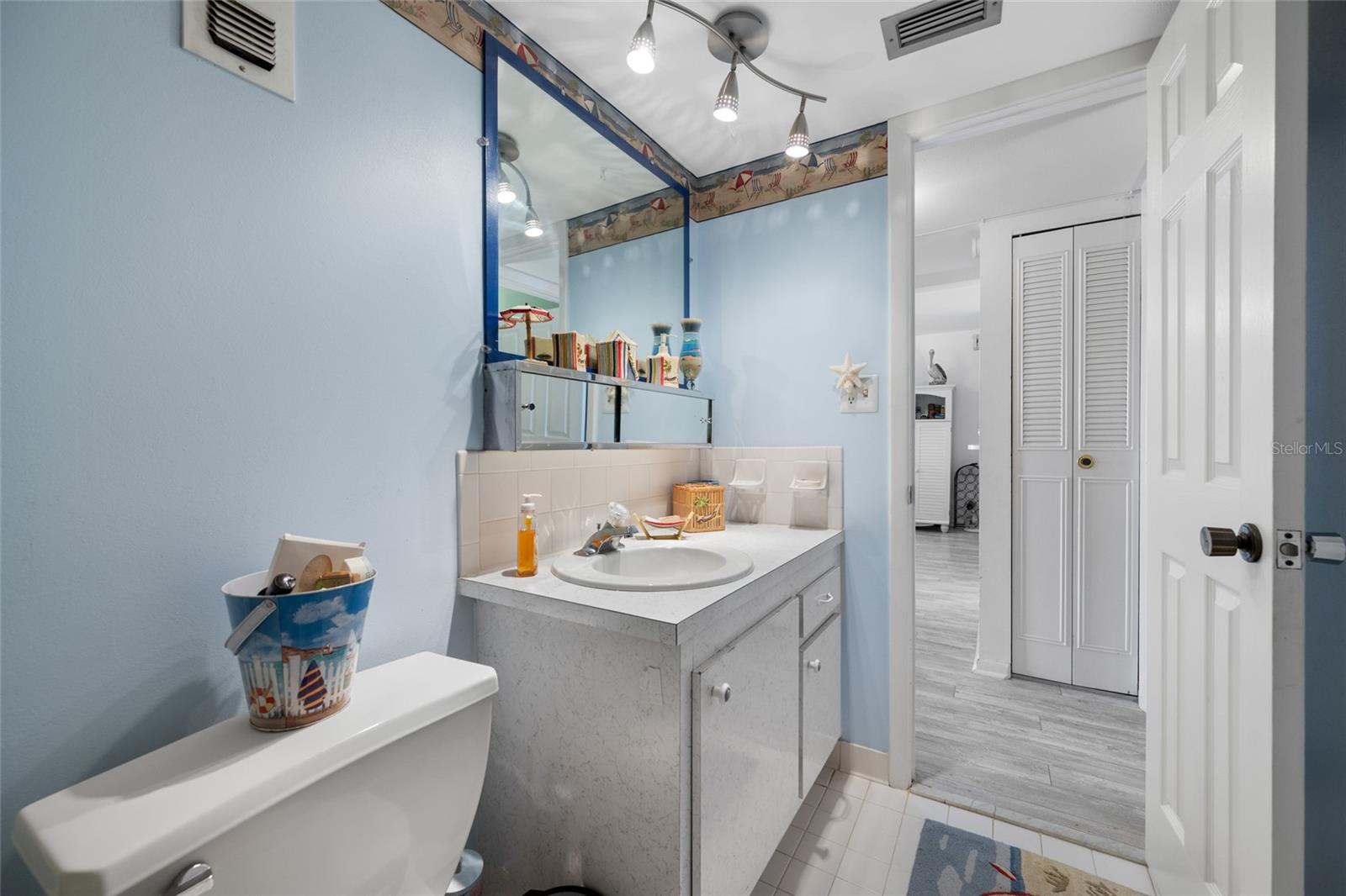 ST JAMES CONDO - Residential