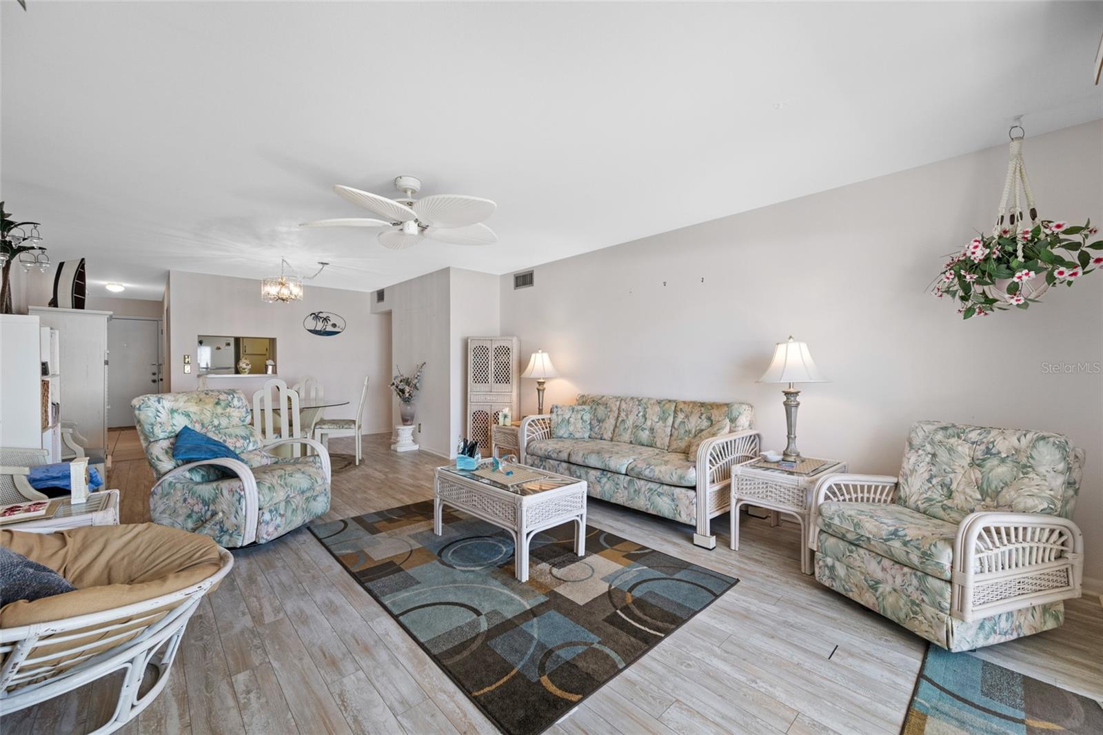 ST JAMES CONDO - Residential