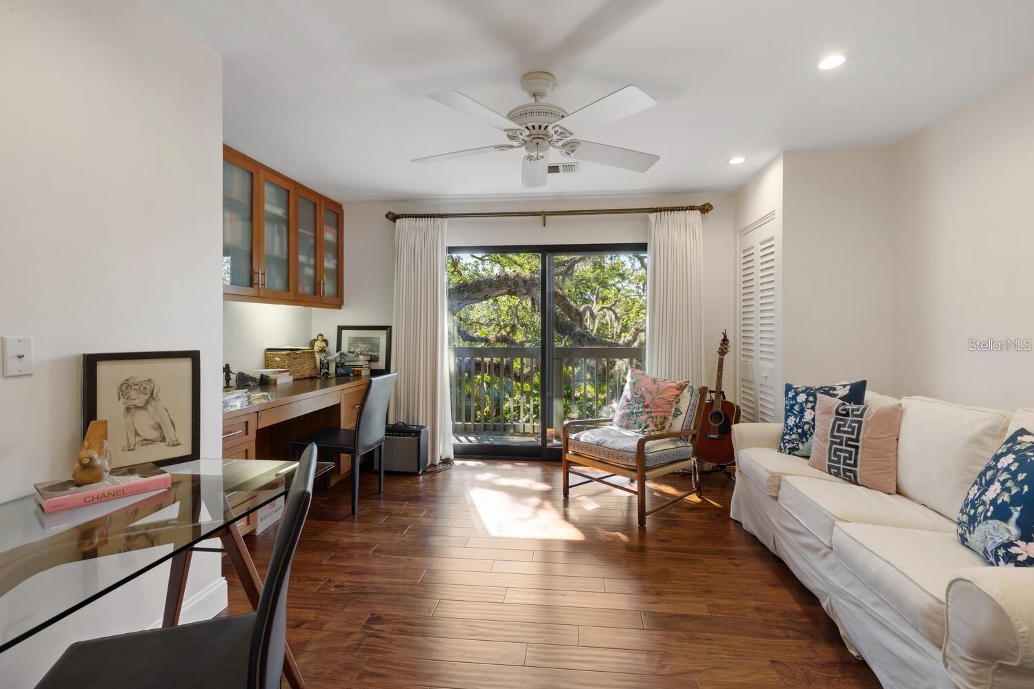 LANDINGS - Residential Lease