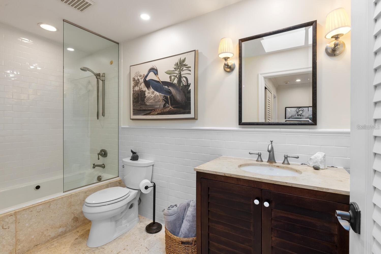 LANDINGS - Residential Lease