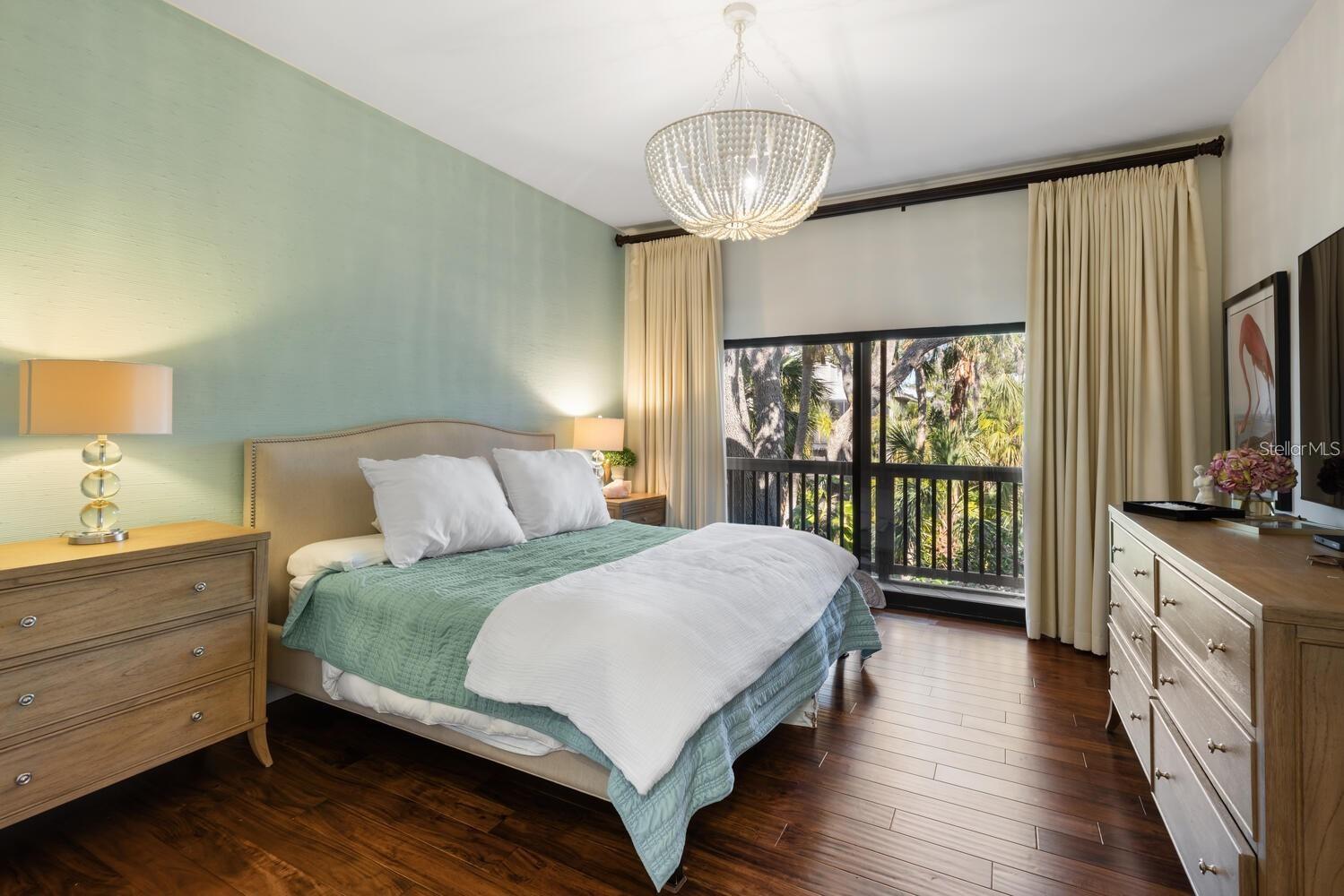 LANDINGS - Residential Lease