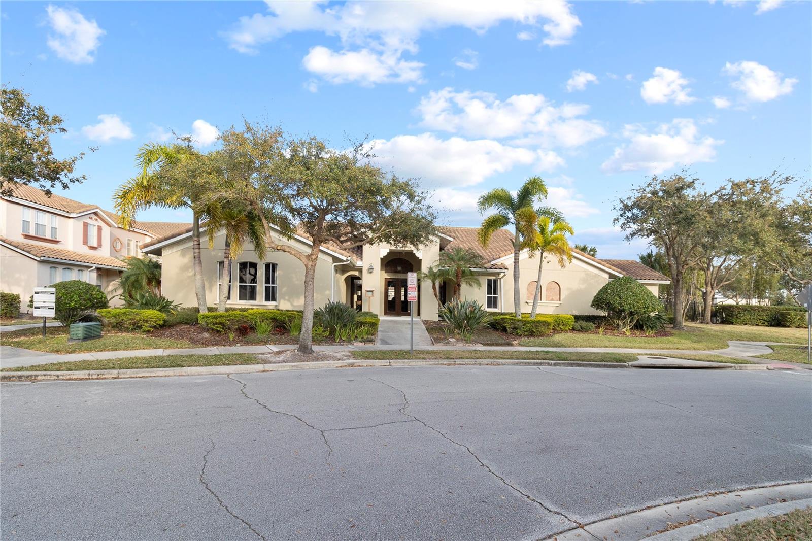 FOUNTAINS/CRYSTAL CRK CONDO I - Residential
