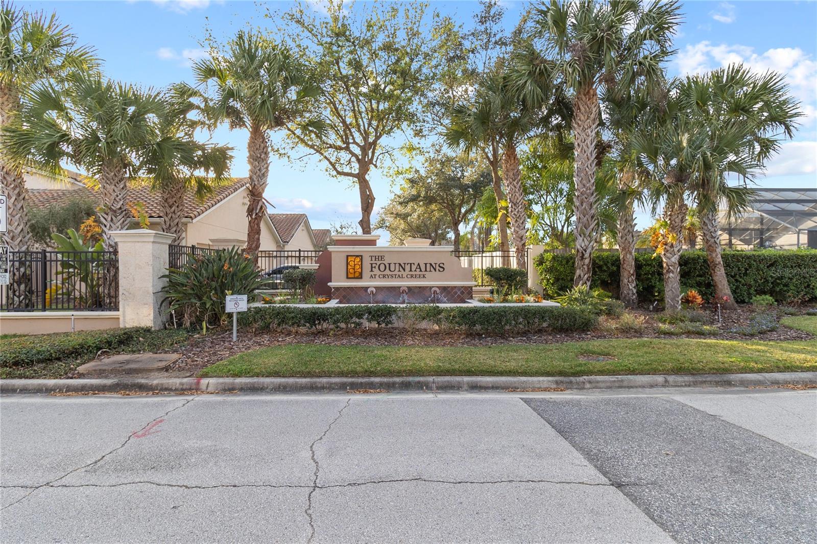 FOUNTAINS/CRYSTAL CRK CONDO I - Residential