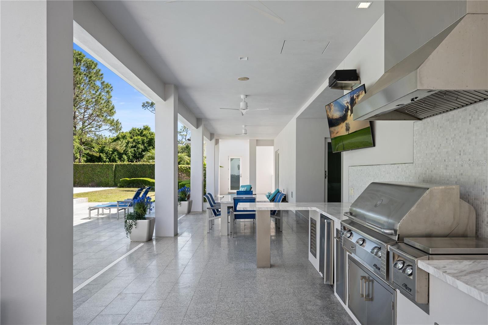 MILLIONAIRES ROW - Residential