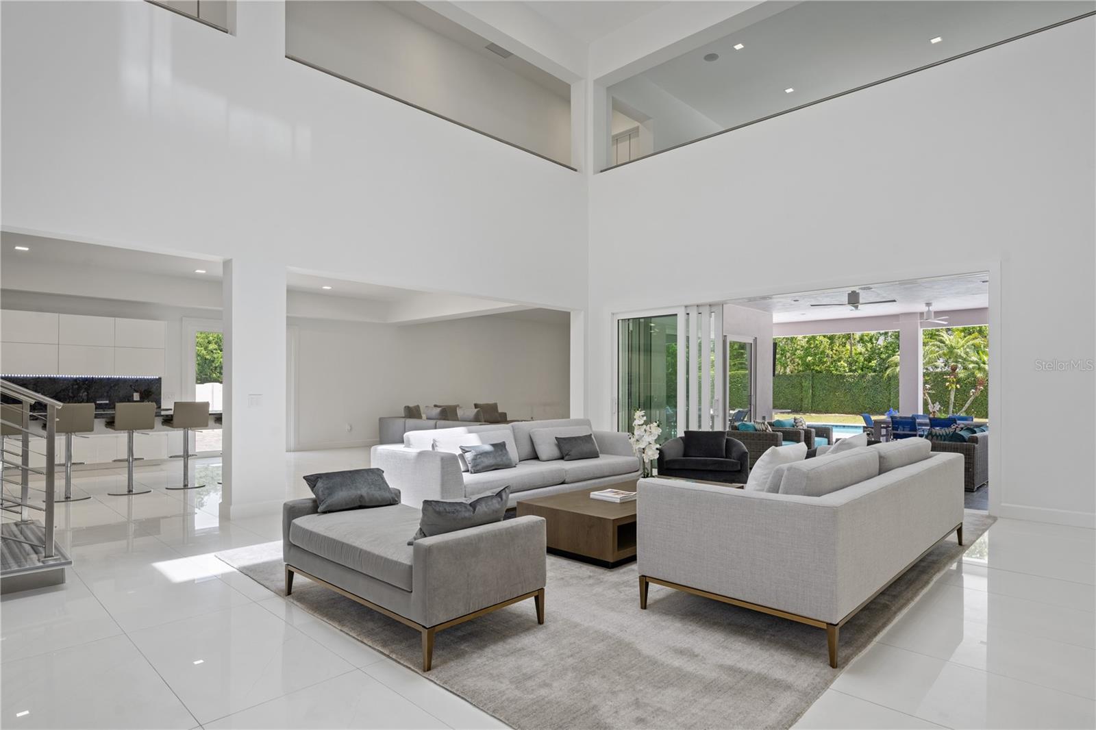 MILLIONAIRES ROW - Residential