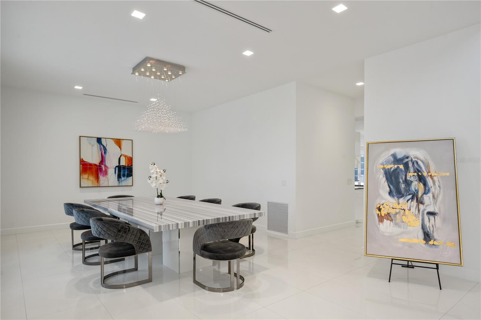 MILLIONAIRES ROW - Residential