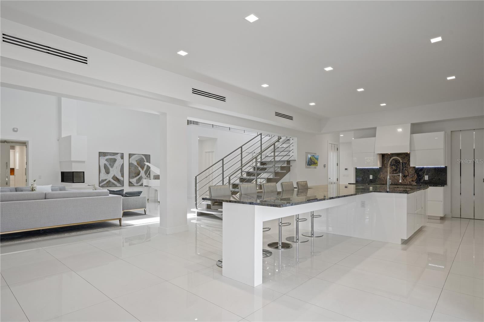 MILLIONAIRES ROW - Residential