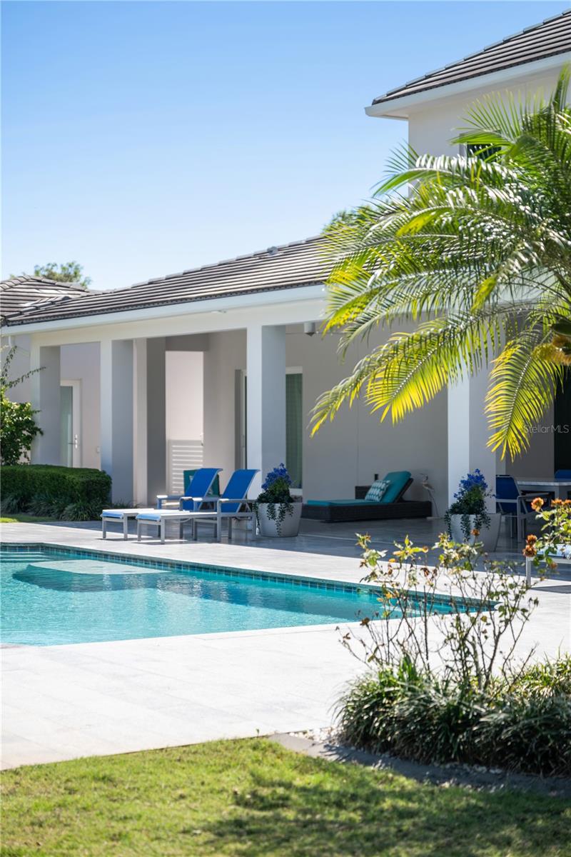 MILLIONAIRES ROW - Residential