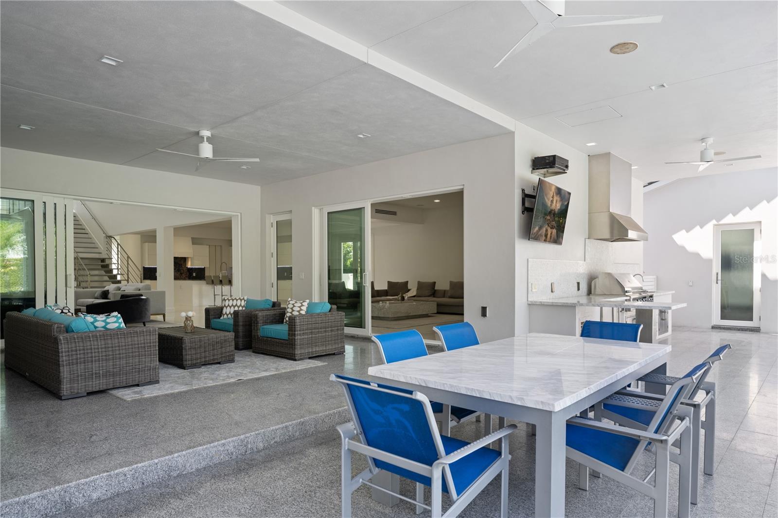 MILLIONAIRES ROW - Residential