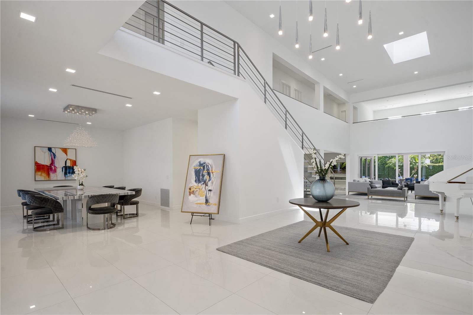 MILLIONAIRES ROW - Residential