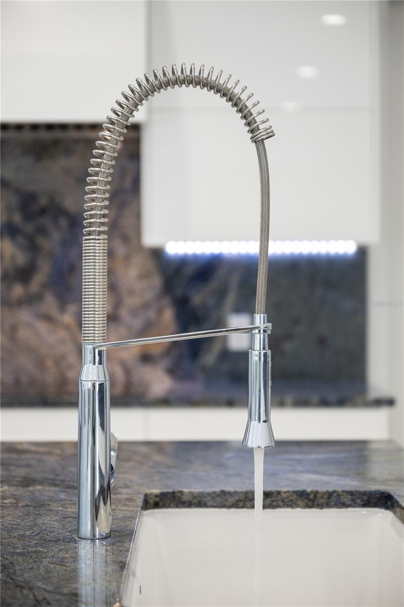 MILLIONAIRES ROW - Residential