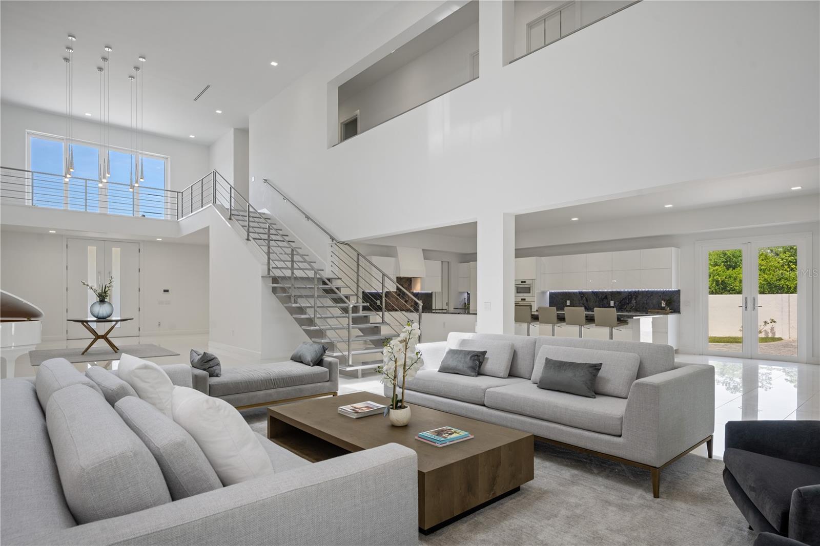 MILLIONAIRES ROW - Residential