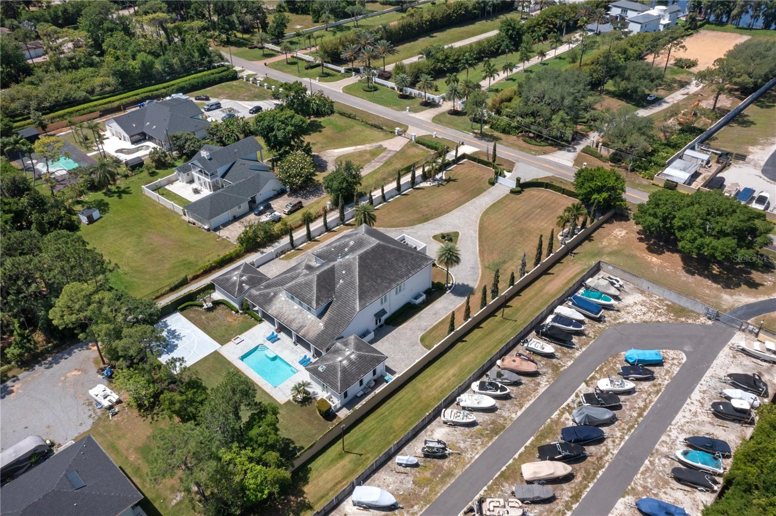 MILLIONAIRES ROW - Residential