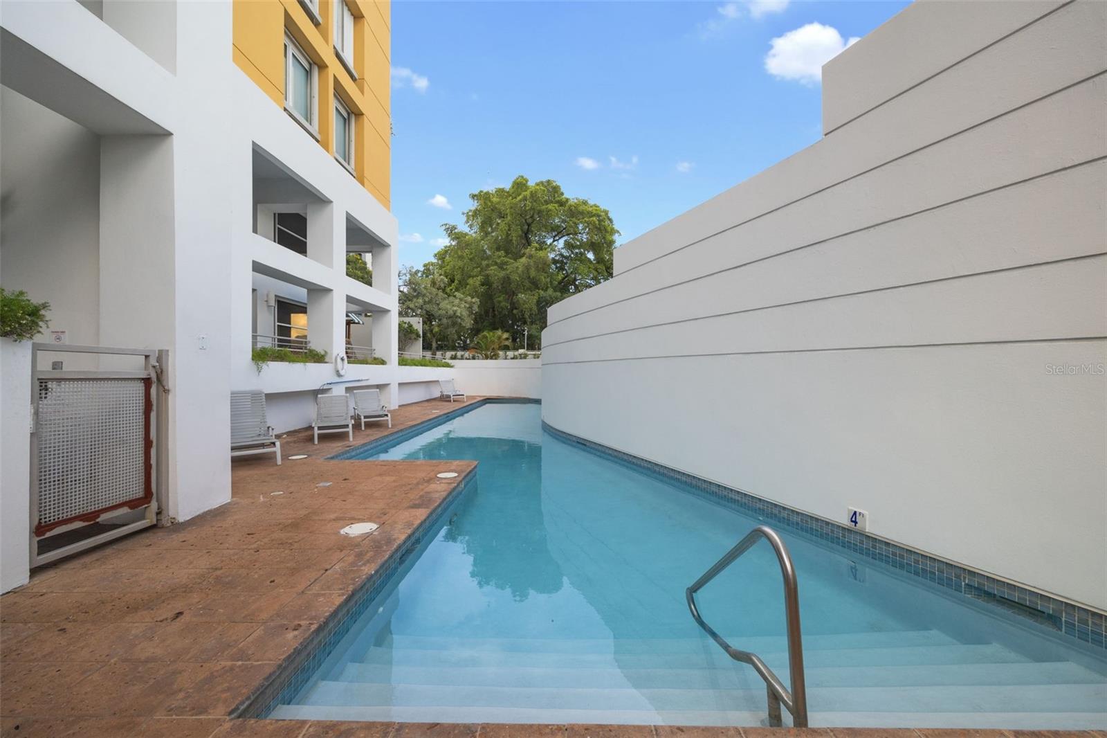 PLAZA ATHENEE - Residential Lease