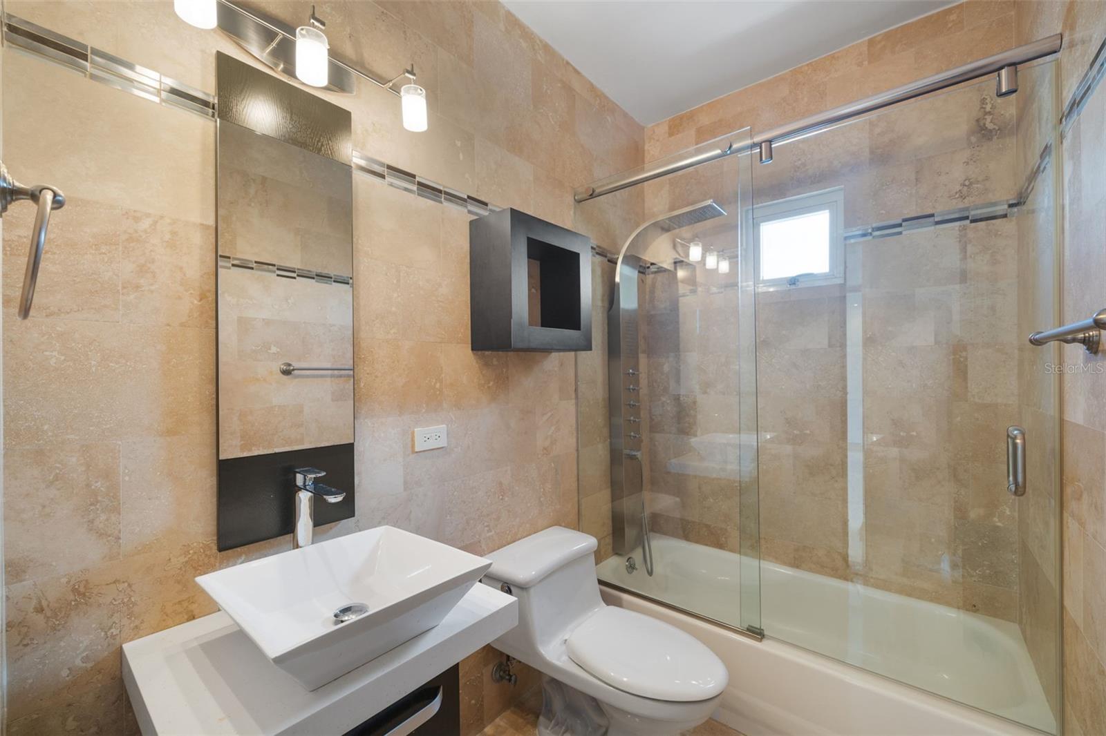 PLAZA ATHENEE - Residential Lease