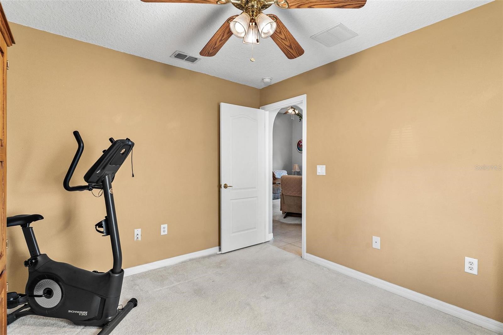 TWIN LAKES ESTATES - Residential