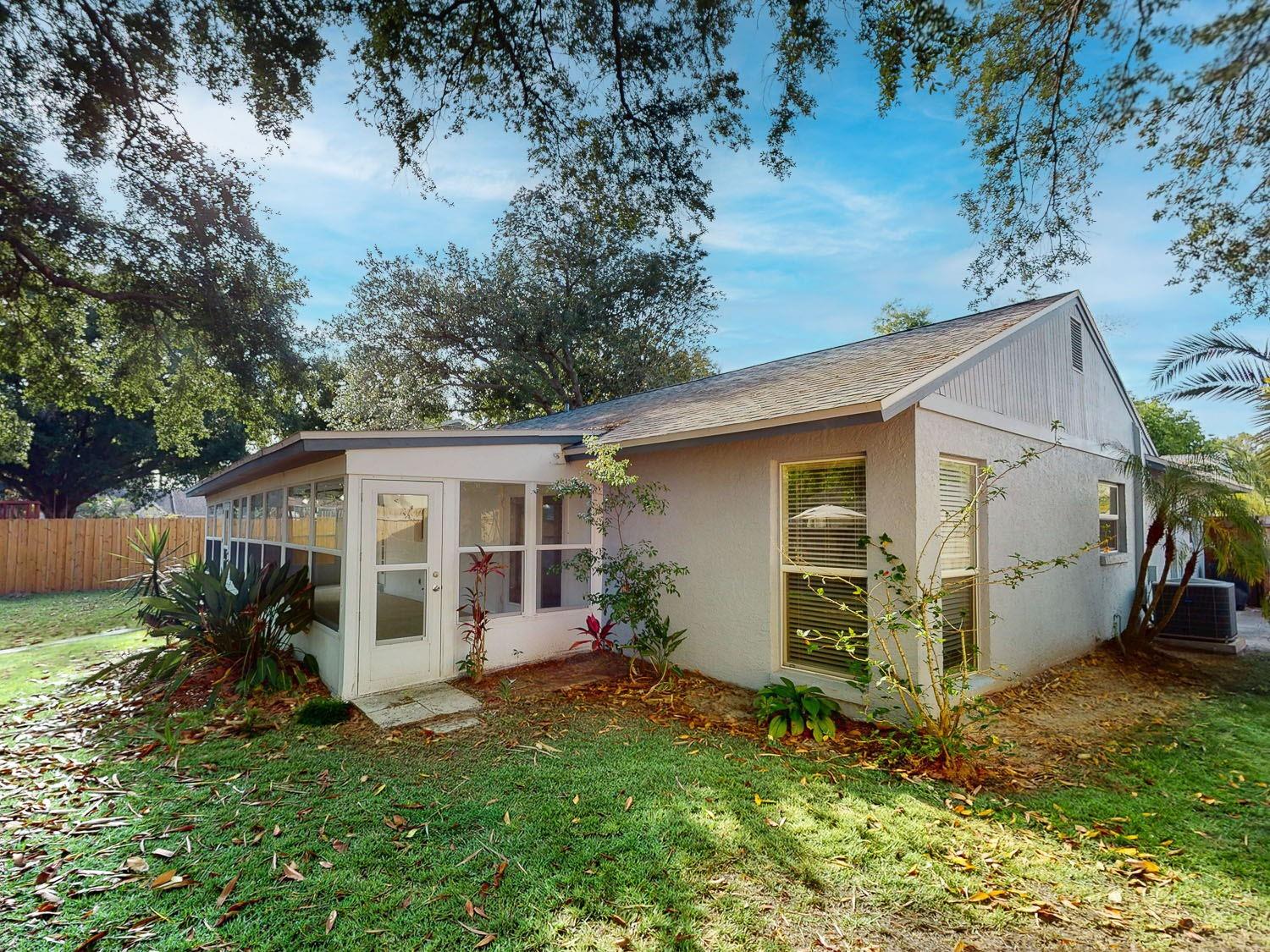 WILLOW POND - Residential