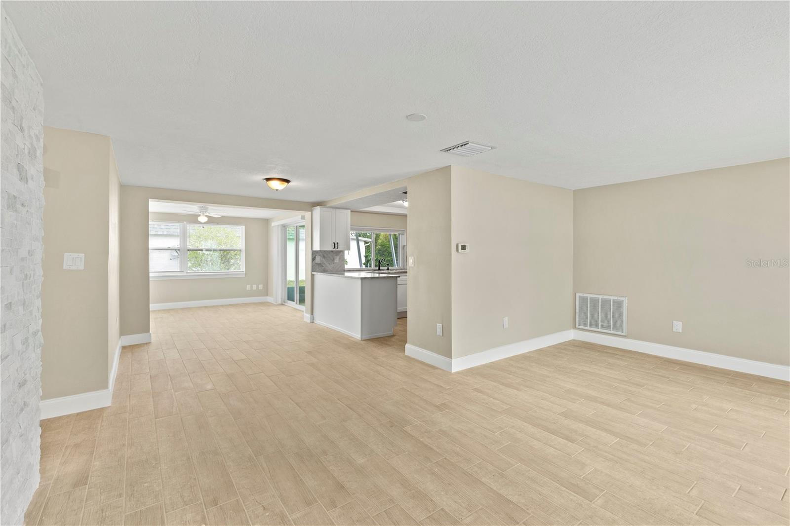 BEACON SQUARE - Residential