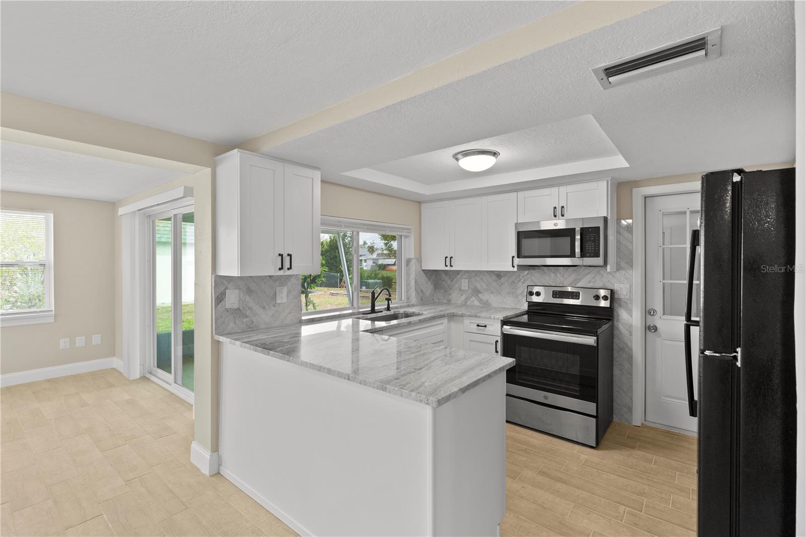 BEACON SQUARE - Residential