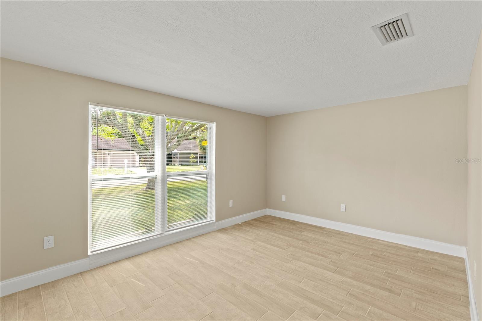 BEACON SQUARE - Residential