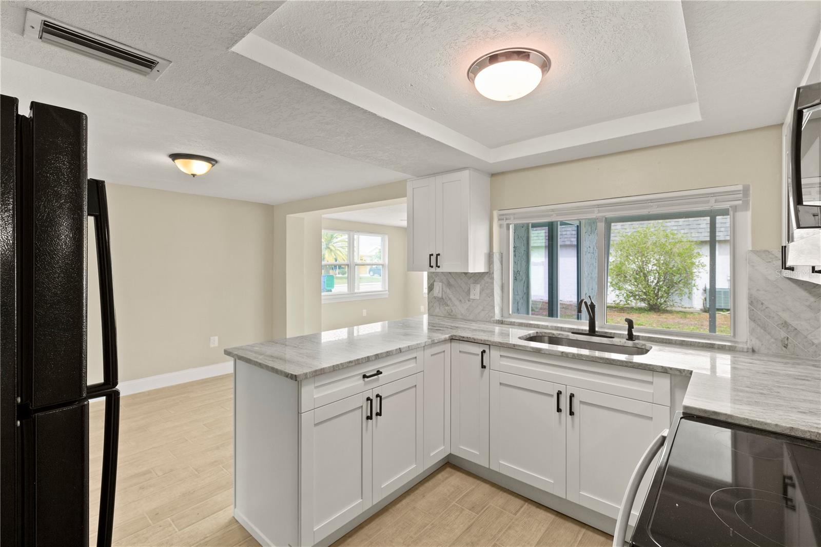 BEACON SQUARE - Residential