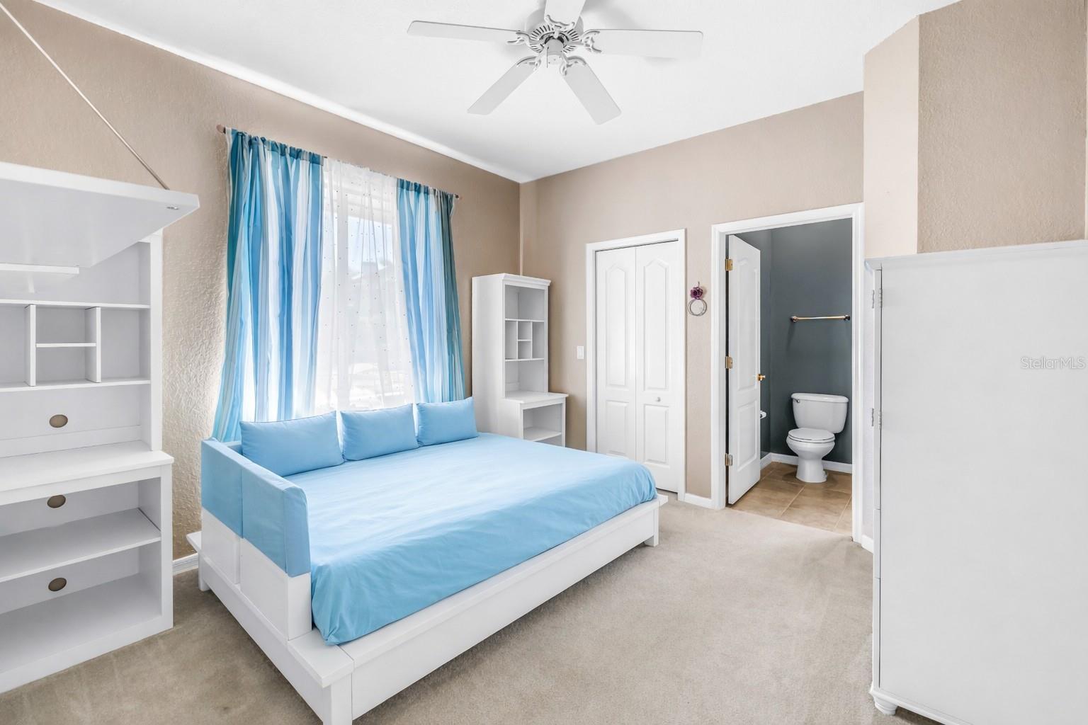 EAGLE POINTE - Residential