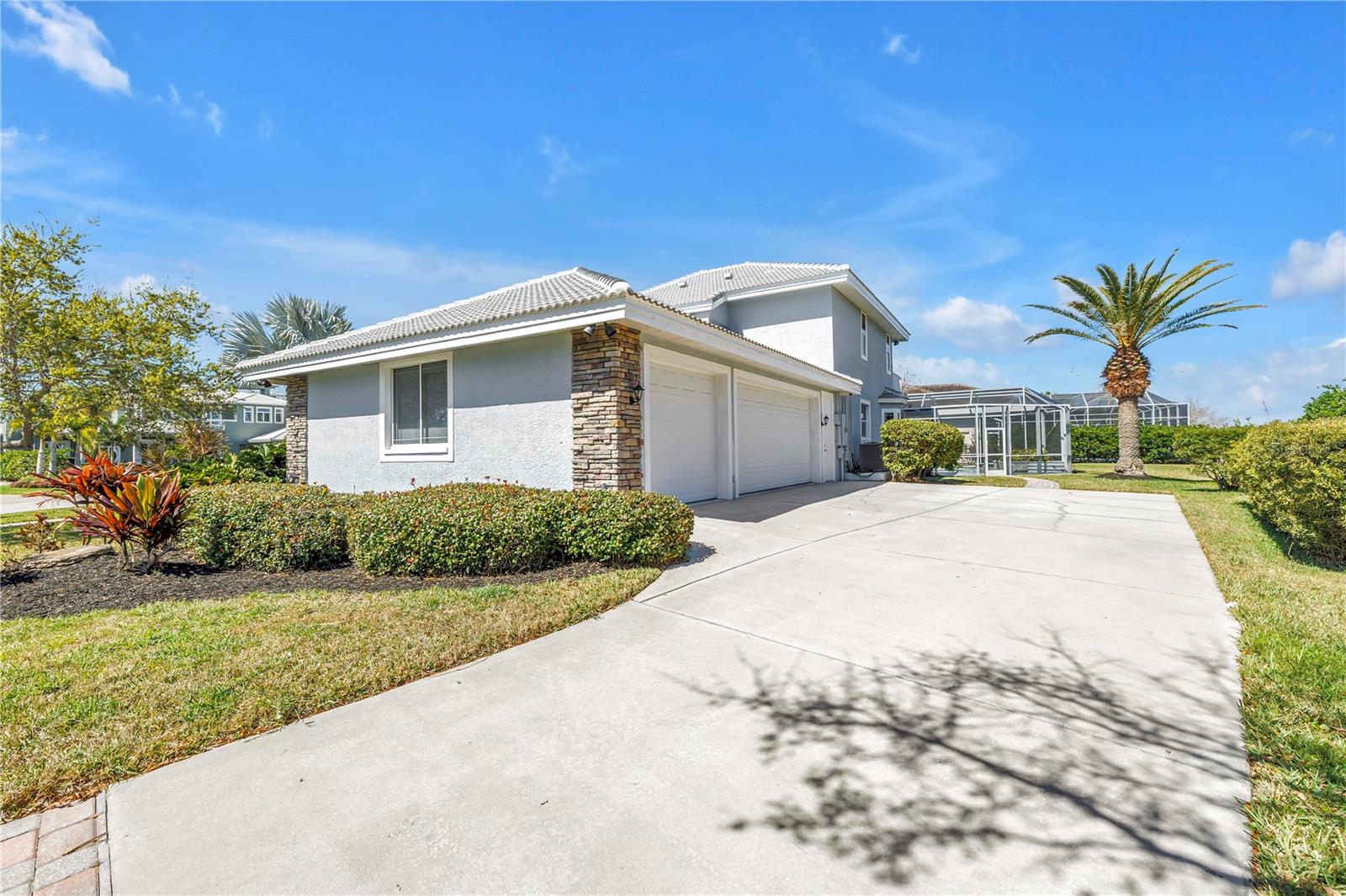 EAGLE POINTE - Residential