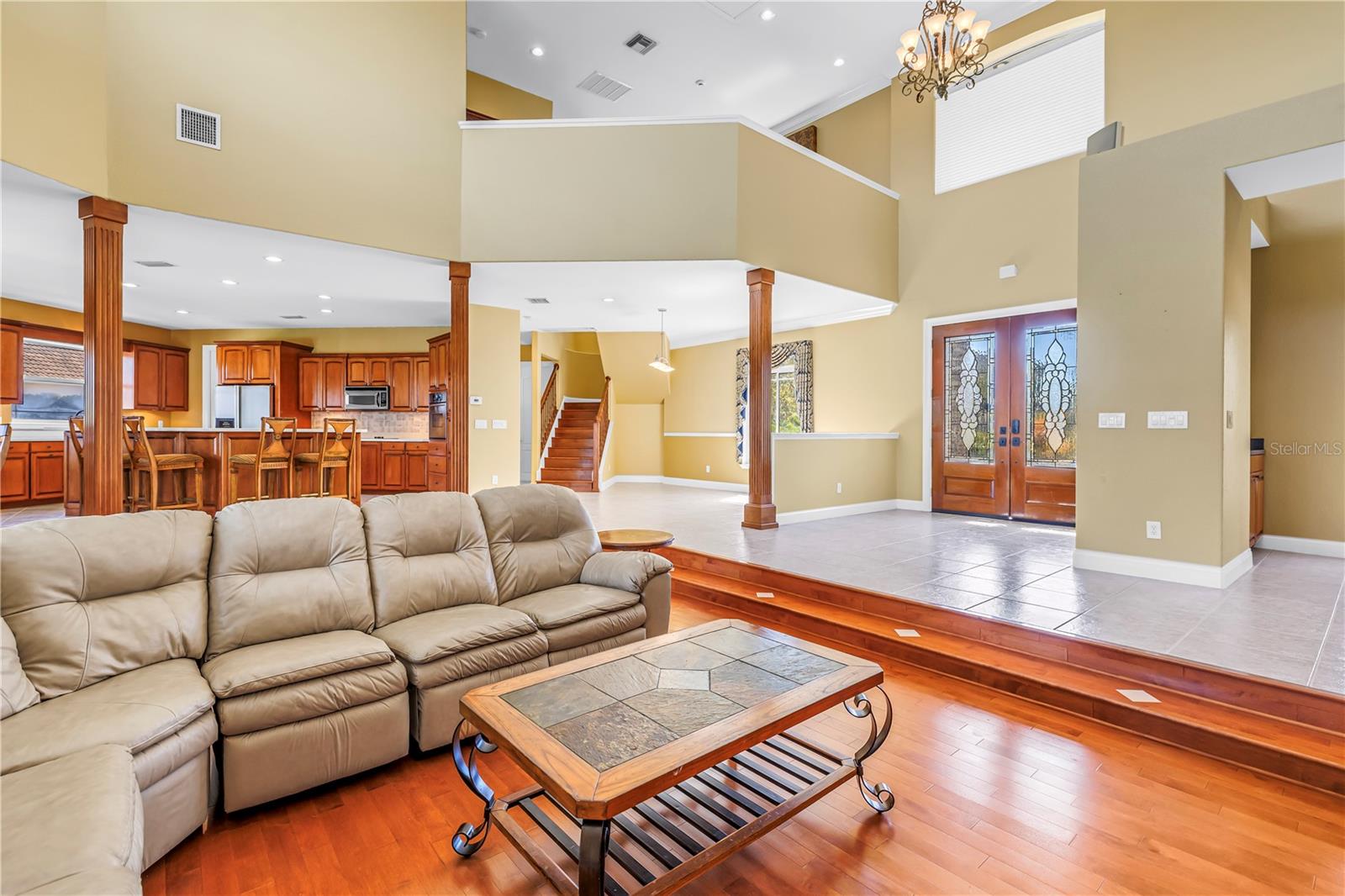 EAGLE POINTE - Residential