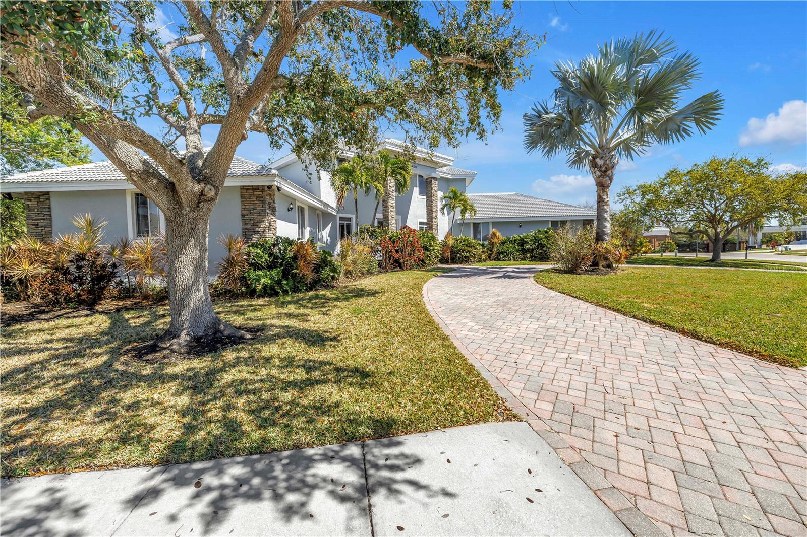 EAGLE POINTE - Residential