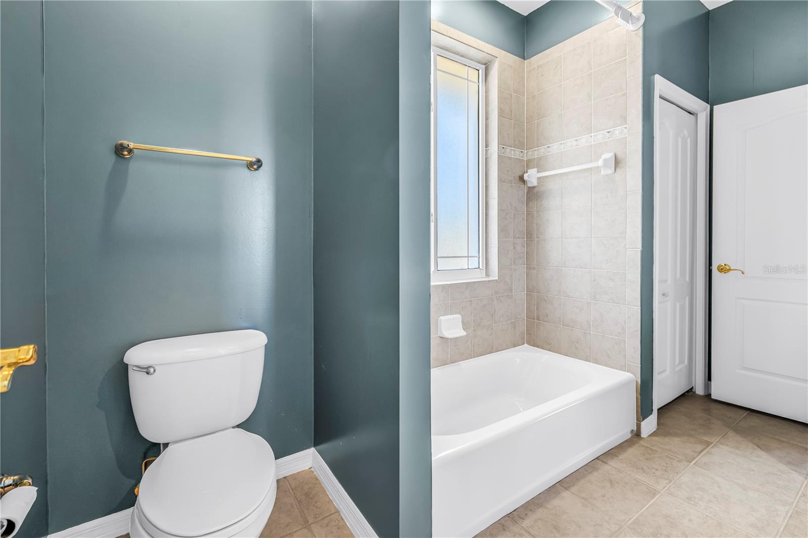 EAGLE POINTE - Residential