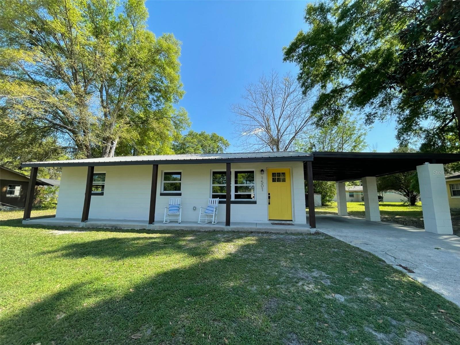 BACK ON MARKET! INCOME PRODUCING, TENANT OCCUPIED **FULLY RENOVATED HOME**
This cozy 3 bedroom/1 bathroom home has been fully renovated and is a cash flowing property perfect as an investment. Enjoy the peace of mind that comes with deferred maintenance from this fully renovated investment home. This is the closest thing you will find to a new construction home! New windows (2022), new water heater (2023), updated interior & exterior electrical (2023), updated exterior & interior plumbing (2023), new central HVA/C & insulation (2023) and a new metal roof (2021). The home is just blocks from the Mary Sue Rich Community Center.
The home boasts new luxury vinyl plank floors throughout, fresh interior paint from floor to ceiling, new kitchen cabinets, granite countertops, stainless steel appliances and glass tile backsplash. The property features modern matte-black hardware throughout the entire home. The bathroom has been fully remodeled with a rain shower head & sprayer, new vanity and toilet. Every room features updated LED lighting and ceiling fans in the bedrooms & living room. The home features a bonus room that has great potential to be used as an office or a family room. The laundry room is adjacent to the bonus room.
Owner is a licensed Realtor. NOTE room sizes are approximate, it is the responsibility of the Buyer to verify room measurements.