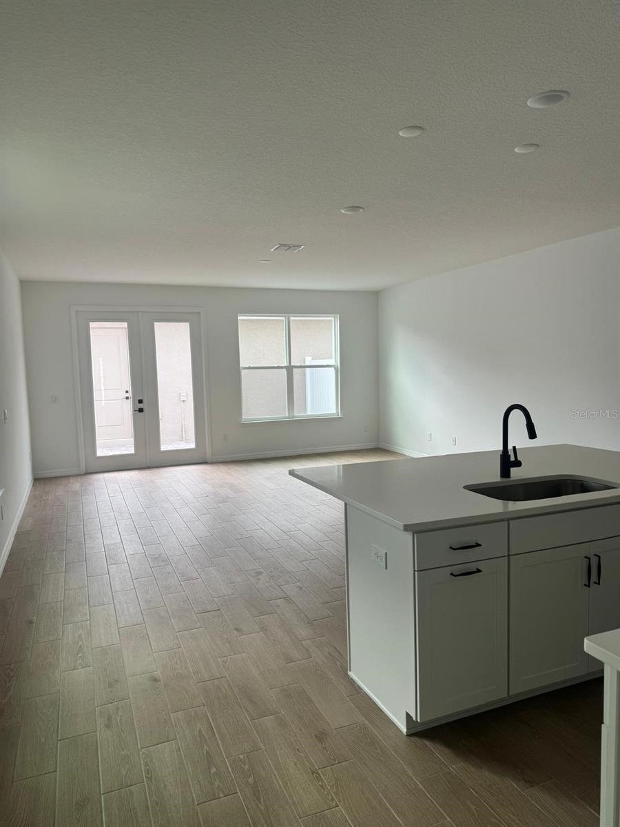 OSPREY RANCH - PHASE 1 - Residential Lease