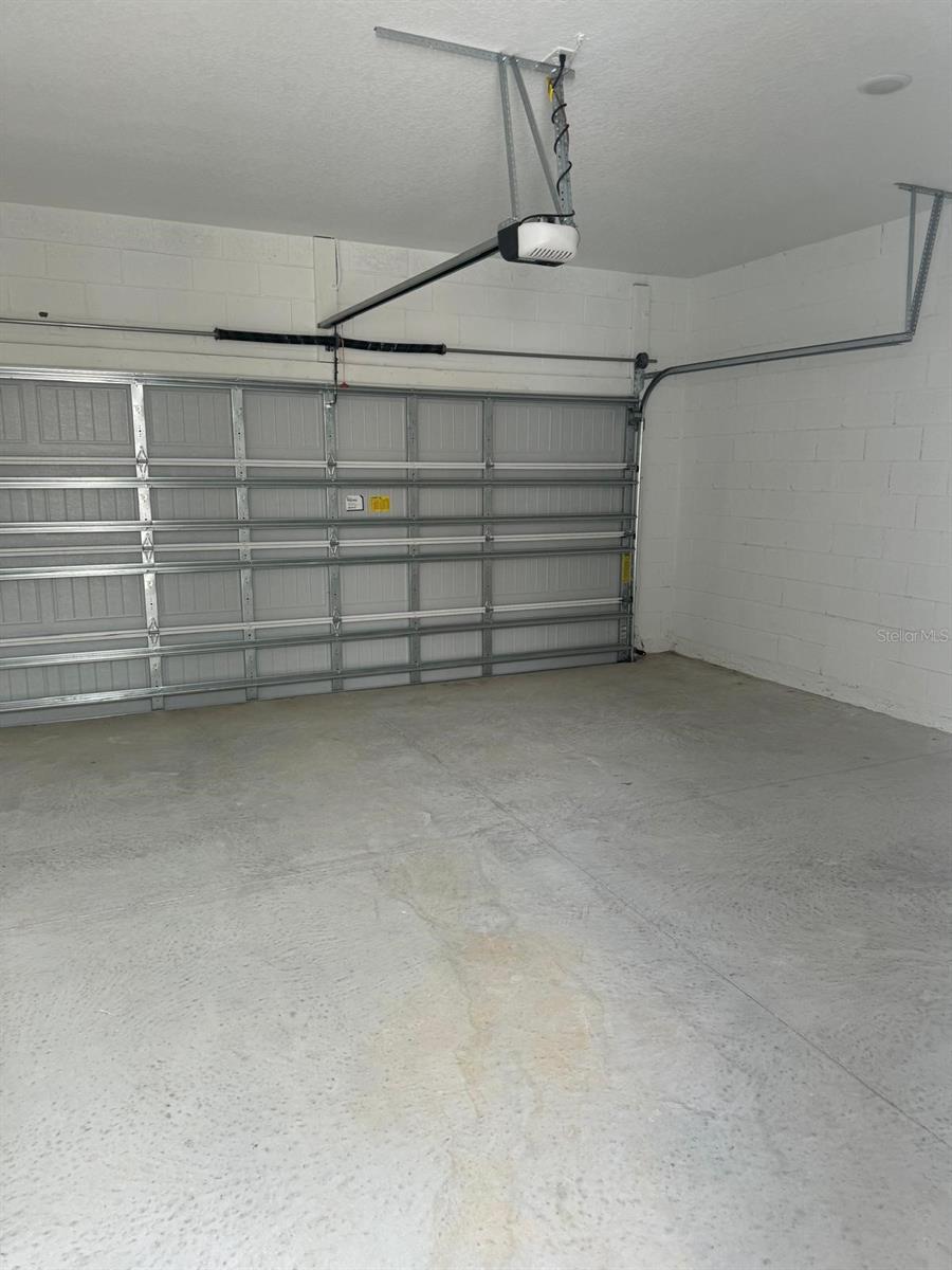 OSPREY RANCH - PHASE 1 - Residential Lease