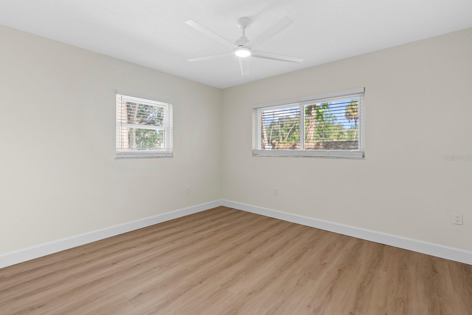 SUNSET PARK - Residential