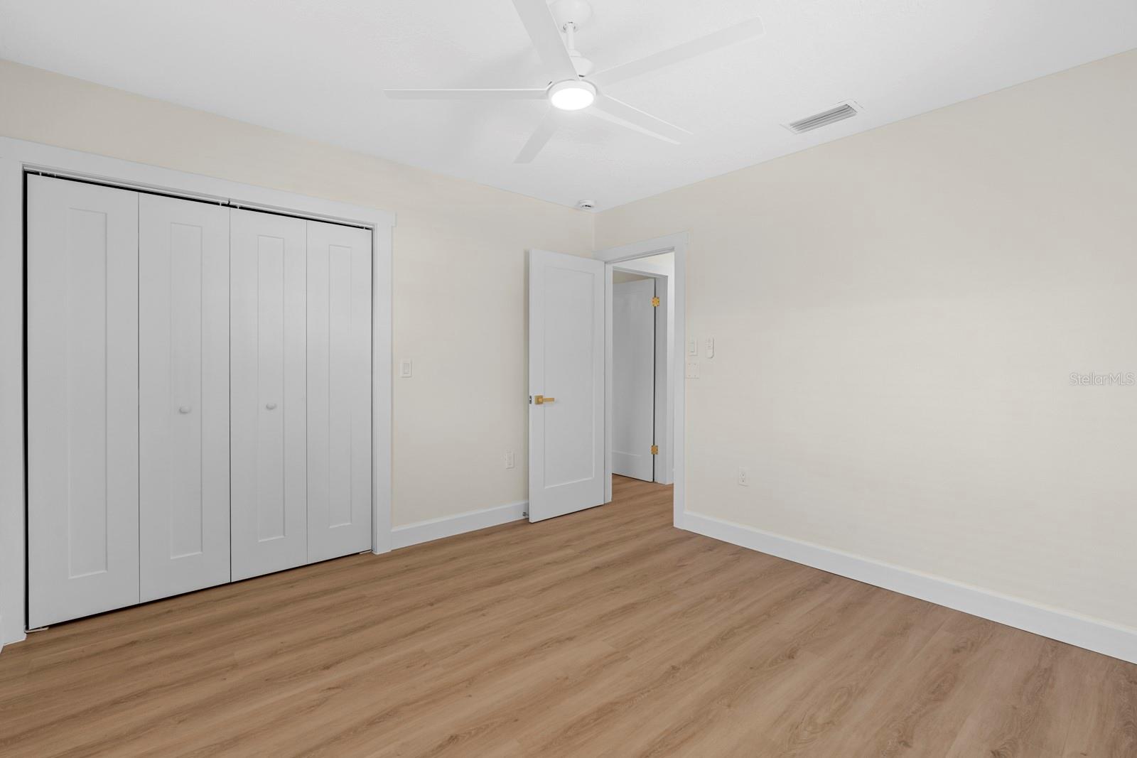 SUNSET PARK - Residential