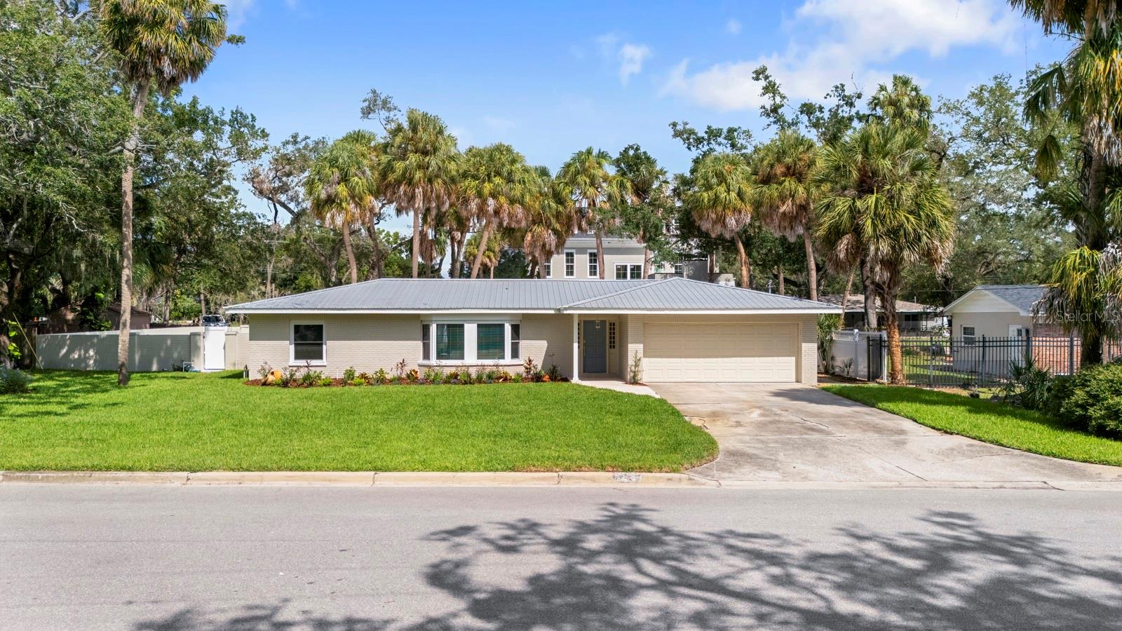 SUNSET PARK - Residential