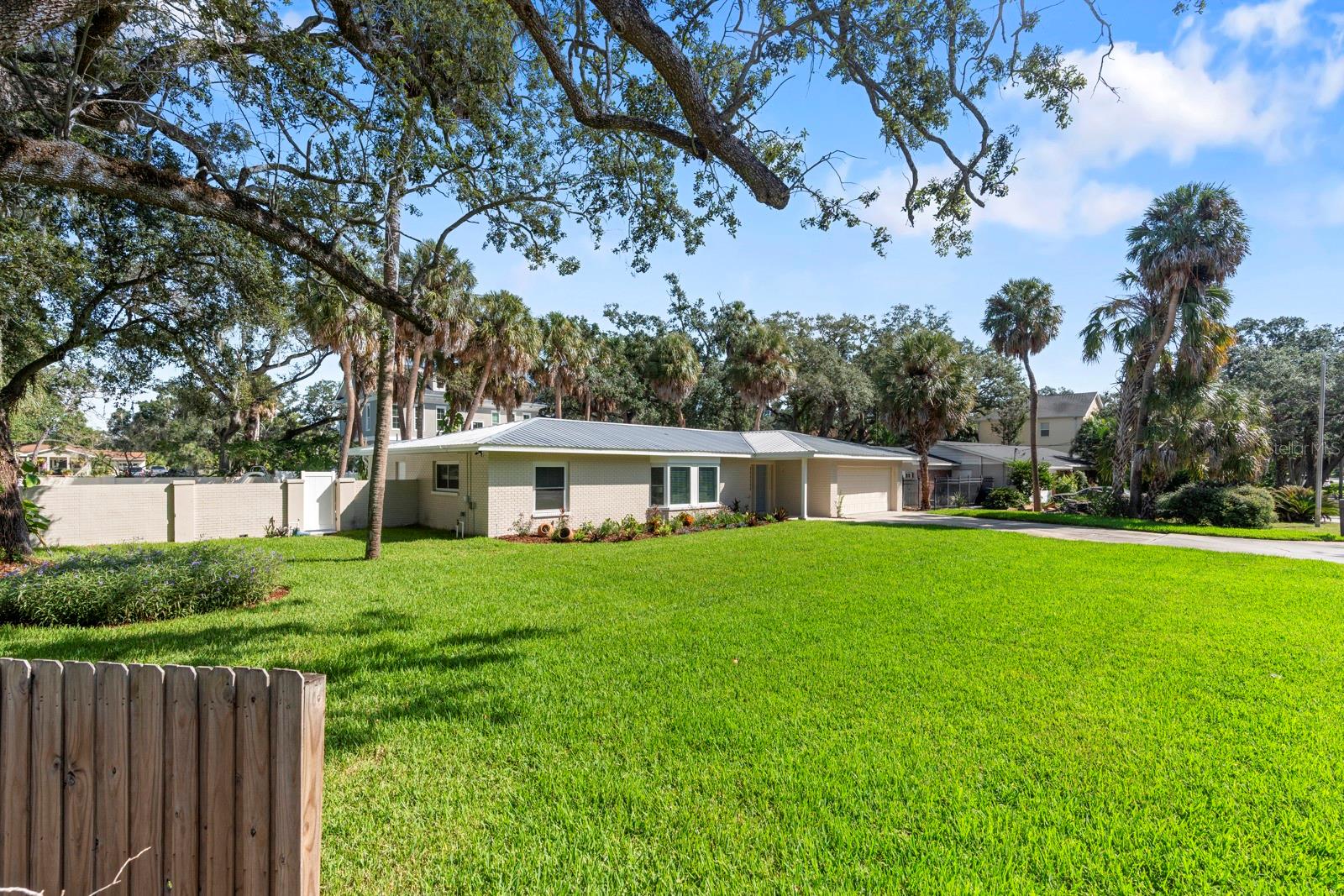 SUNSET PARK - Residential