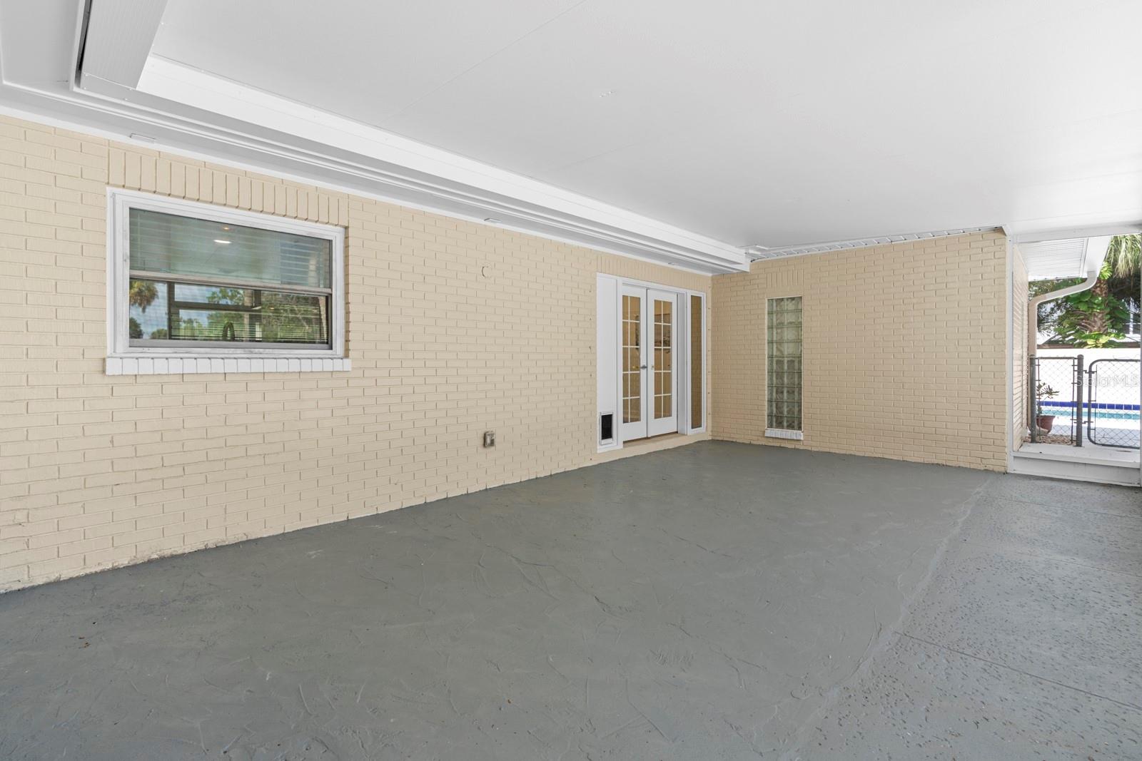 SUNSET PARK - Residential