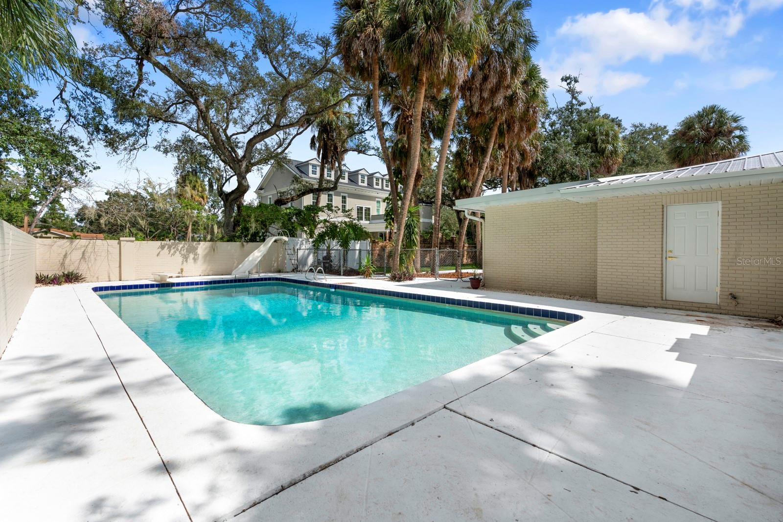 SUNSET PARK - Residential