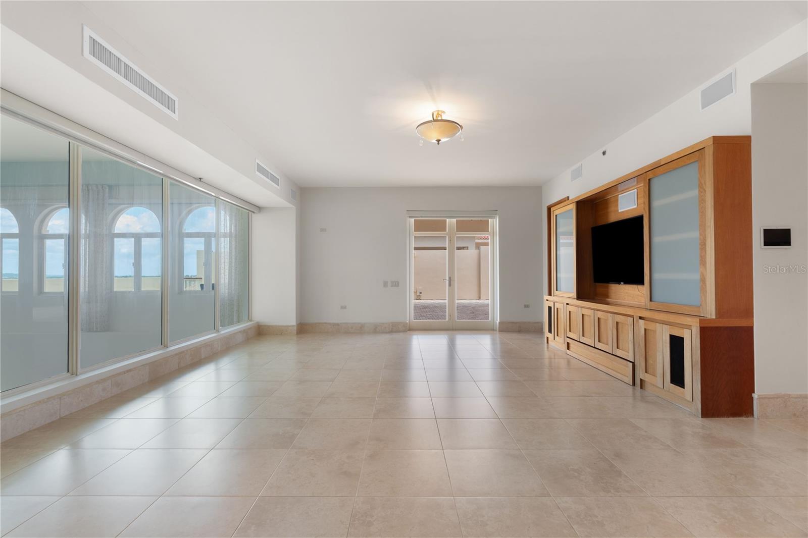 PLANTATION VILLAGE RESIDENCES - Residential