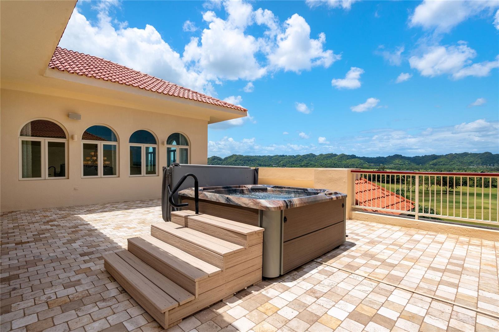 PLANTATION VILLAGE RESIDENCES - Residential
