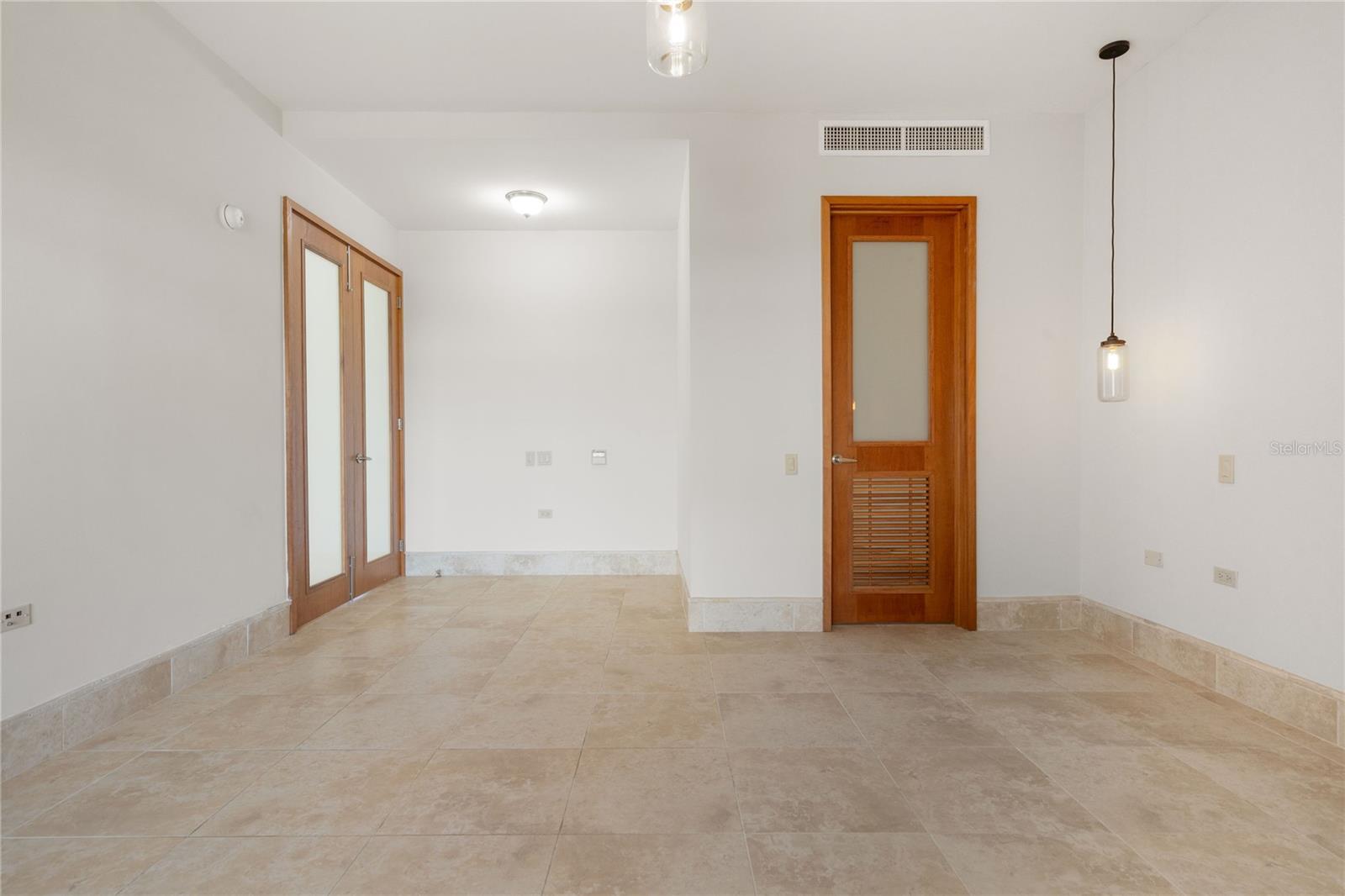 PLANTATION VILLAGE RESIDENCES - Residential