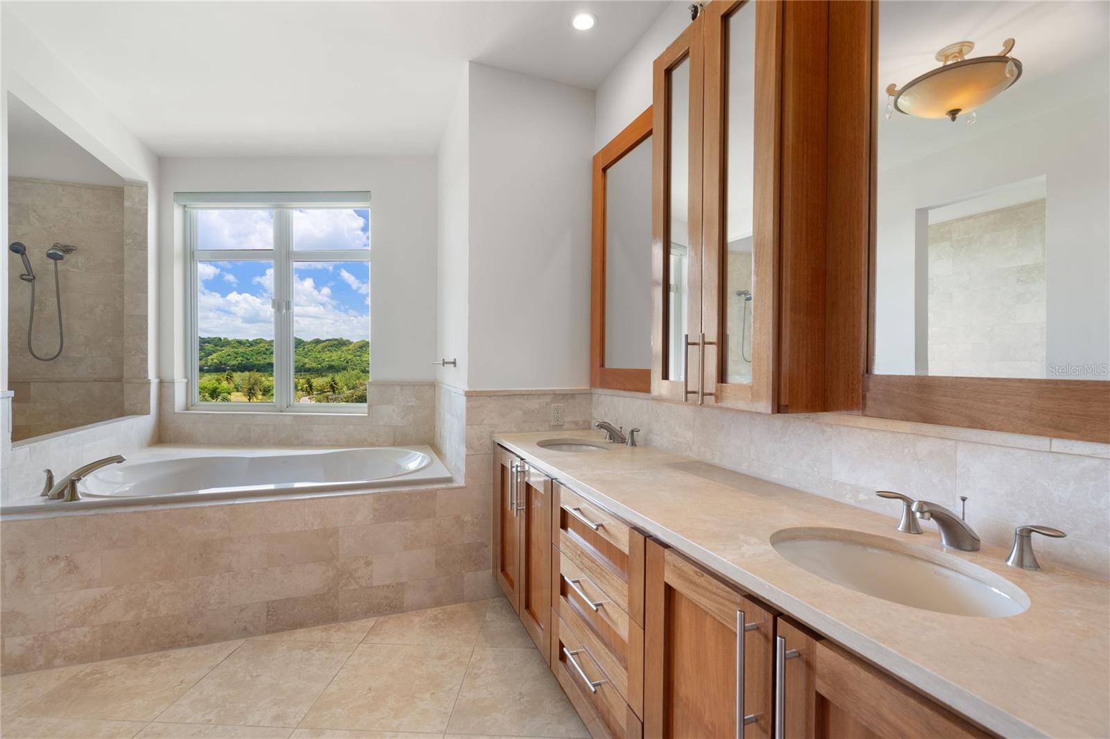 PLANTATION VILLAGE RESIDENCES - Residential