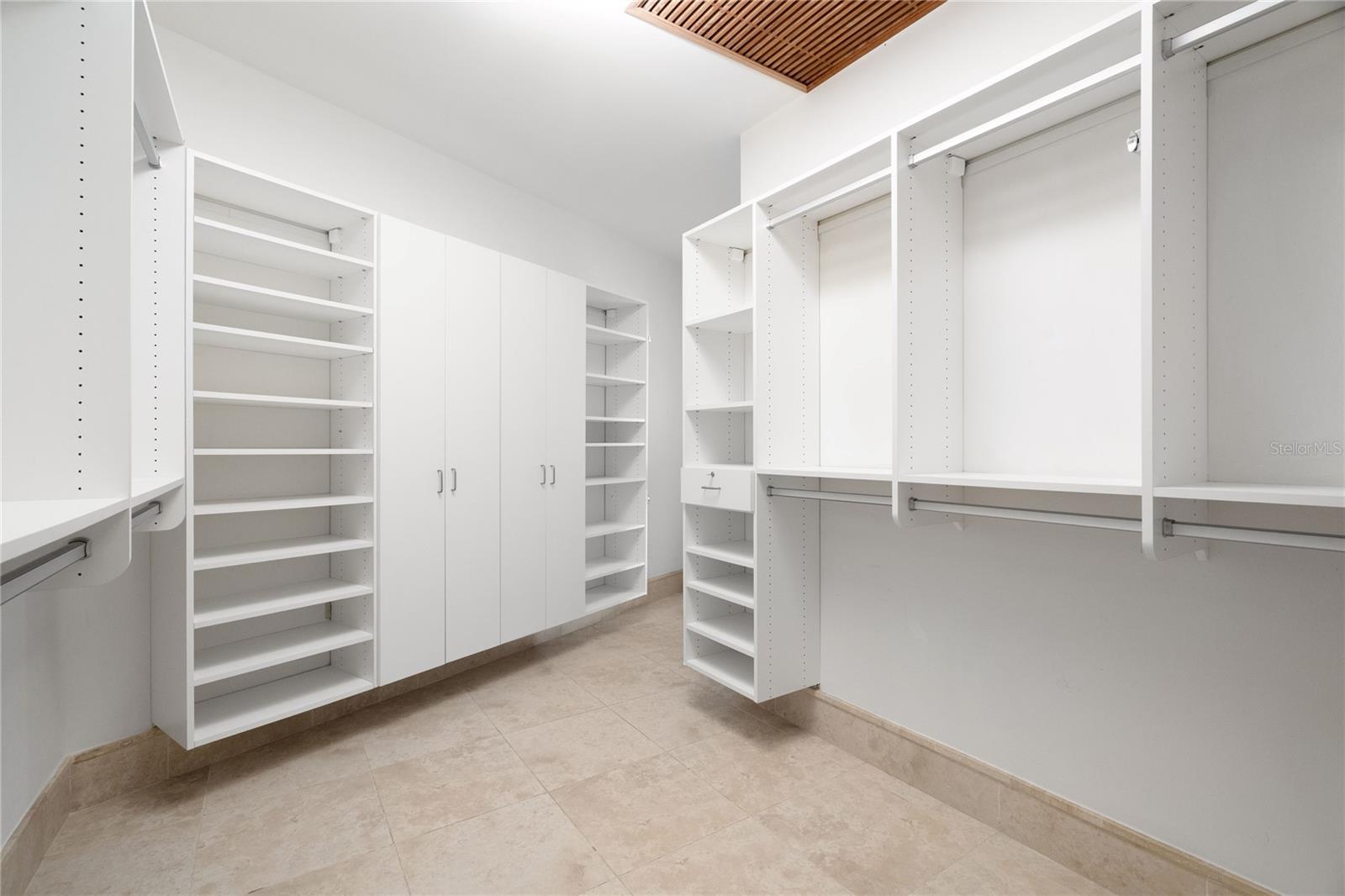 PLANTATION VILLAGE RESIDENCES - Residential