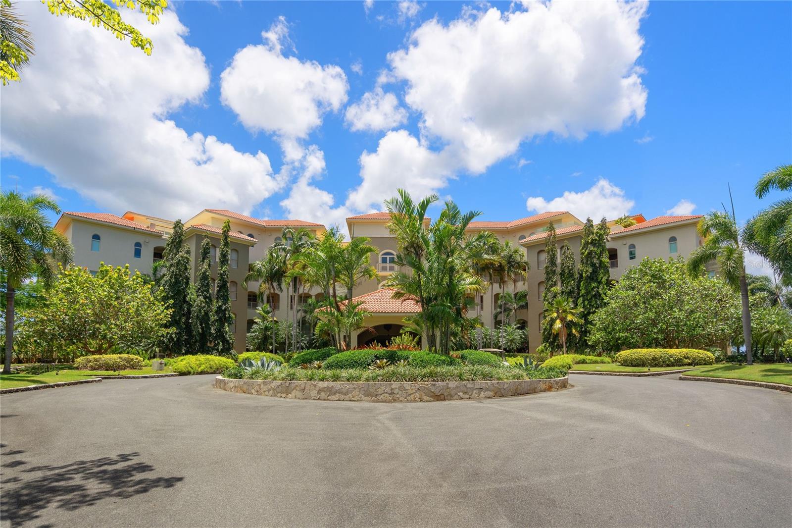 PLANTATION VILLAGE RESIDENCES - Residential