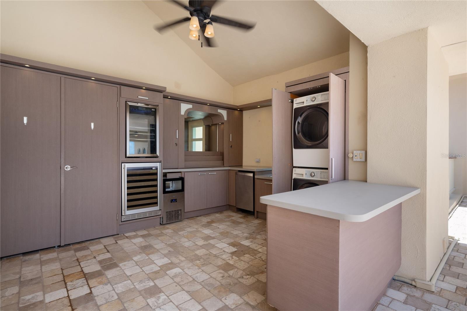 PLANTATION VILLAGE RESIDENCES - Residential